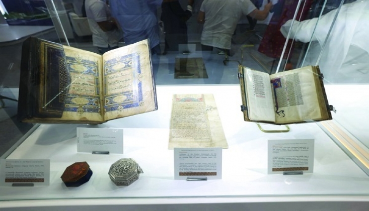 Abu Dabi Kitap Fuarı’nda Nadide Kur’an Ve İncil Nüshaları