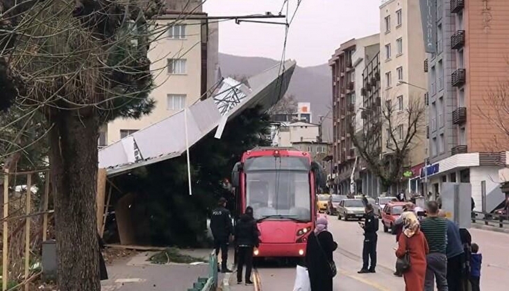İstanbul Valiliği Uyardı: Rüzgar ve Fırtına Devam Edecek