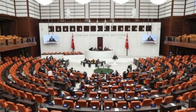 'Öğretmenlerin Maddi Sorunları Giderilsin’ Önergesi AKP ve MHP Tarafından Reddedildi