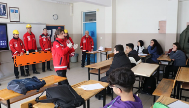 Pazartesi İlk Ders 'Afet Farkındalığı Eğitimi'
