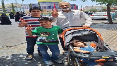 Tahran Halkı Aileleri İle Cuma Namazında 