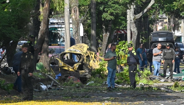 Kolombiya'da Askeri Üs Yakınlarına Bombalı Saldırı