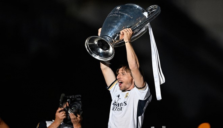 İtalyan Devi 39'luk Modric'in Peşinde