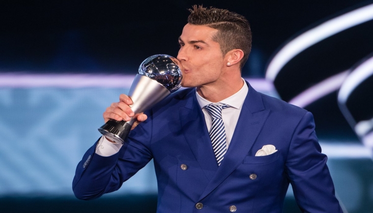 Ronaldo, FIFA'nın The Best Özel Ödülünü Kazandı!