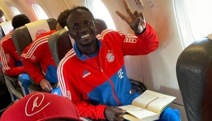 Yıldız Futbolcu, Bayern Münih Uçağında Kur'an'ı Kerim Okudu