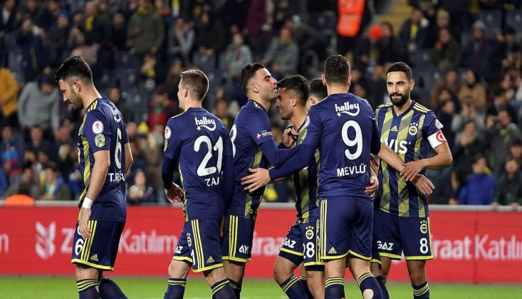 Fenerbahçe'de 4 İsme Yeni Sözleşme