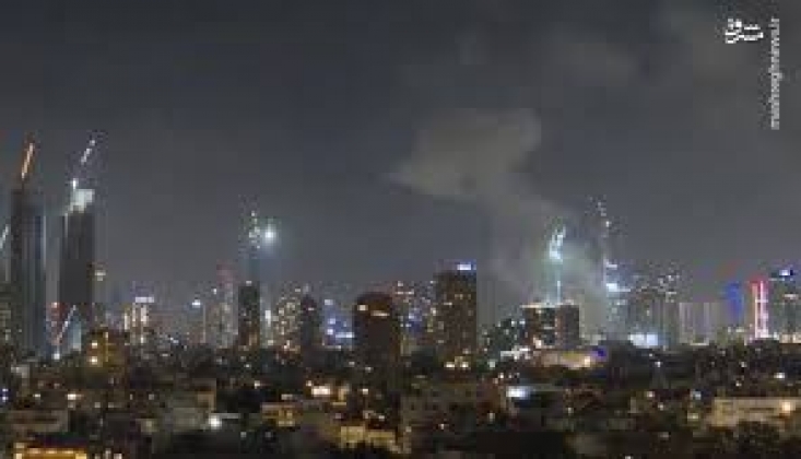 İran Füzeleri Tel Aviv'de Geceyi Aydınlattı