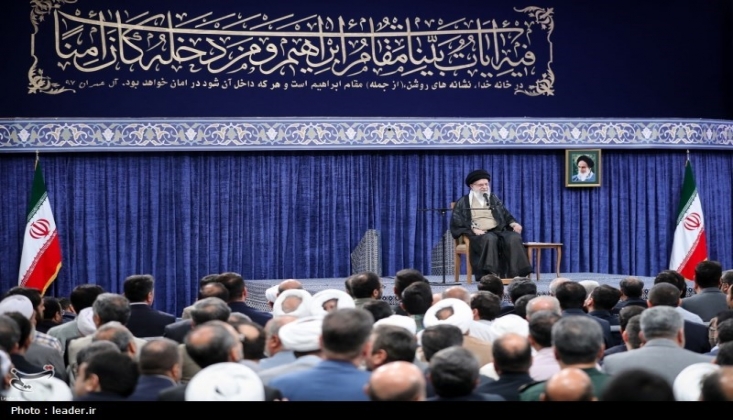 İmam Hamanei: Hac Yüzde Yüz Siyasi Bir Farizadır