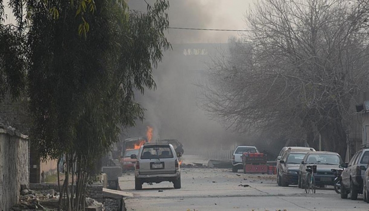 Afganistan'da Valiye Bombalı Araçla Saldırı