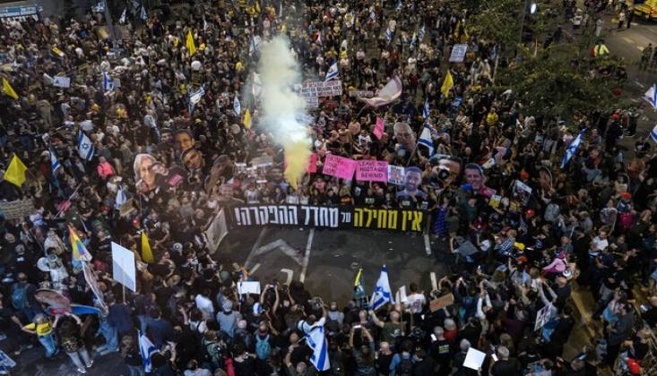 Tel Aviv’de On Binlerce Kişi Gazze'nin İşgal Kararını Protesto Etti