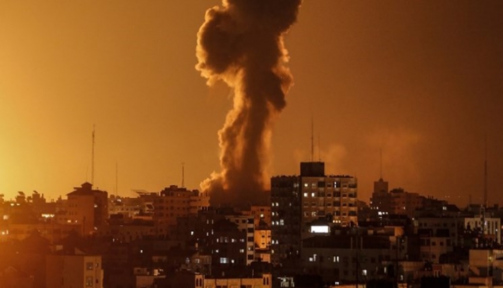 İşgalci İsrail, Gazze'de Hamas'a Ait İki Mevziye Saldırı Düzenledi