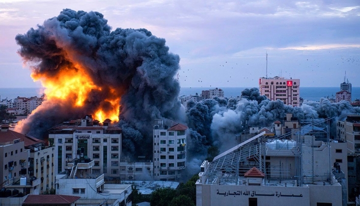 İran Tel Aviv Ve Hayfa’da 14 Stratejik Askeri Noktayı Vurdu