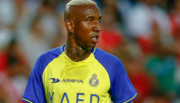 Fenerbahçe'de Talisca Heyecanı! Maçın Devre Arasında Toplandılar