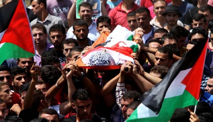 Siyonist Güçler Batı Şeria'da Bir Filistinliyi Şehit Etti