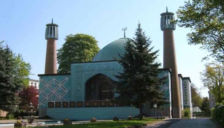  Almanya, Hamburg İslam Merkezi'ne Yasak Getirdi