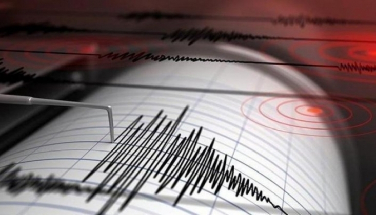 Akhisar'da 4 Şiddetinde Deprem