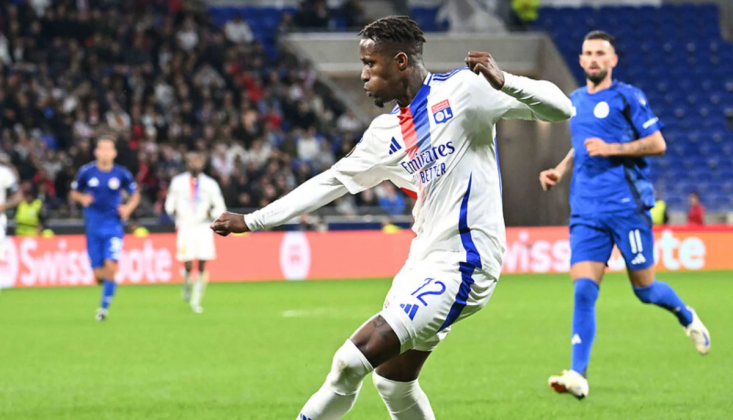 Wilfried Zaha'ya Şok Üstüne Şok!