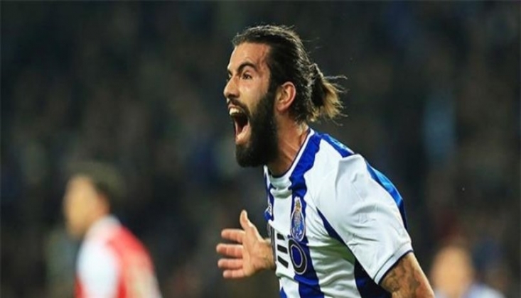 Galatasaray Orta Sahası İçin Sergio Oliveira'nın Peşinde