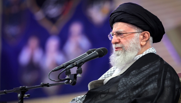 İmam Hamanei: ABD'nin Askeri Müdahalesi Telafisi Çok Zor Olacak Hasarlara Yol Açacaktır