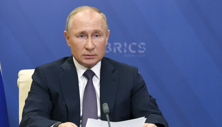 Putin: "Yaptırımlar Küresel Sorunları Kronik Hale Getirdi"