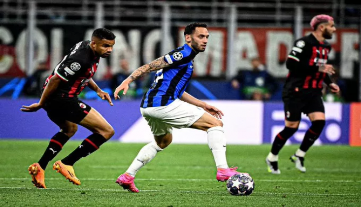 Inter'e 3 Dakika Yetti! Milan Final Şansını Zora Soktu