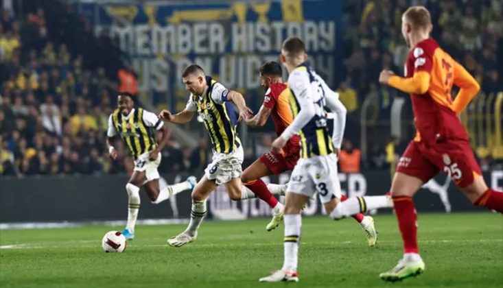 Galatasaray ve Fenerbahçe Sponsorluk Bedellerini KAP'a Bildirdi