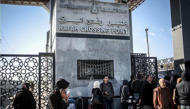 Mısır Refah Sınır Kapısını Kapattı