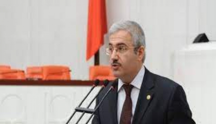 Liyakatsizlik Bitmiyor! Eski Vekile Kızılay'dan Maaş