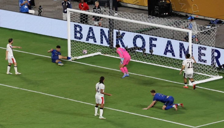 7 Gollü Maçta Manchester City Elendi