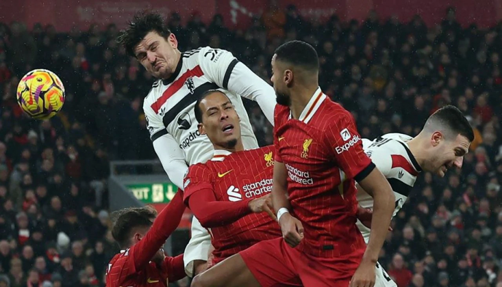 Lider Liverpool, Manchester United İle Berabere Kaldı