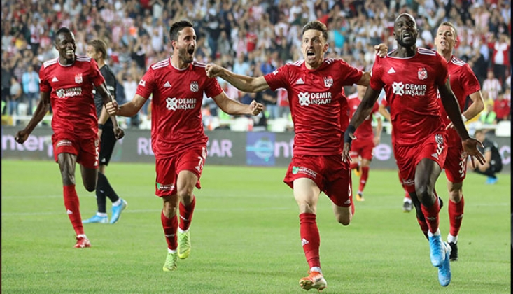 Sivasspor Rakibine Tam 6 Gol Attı!