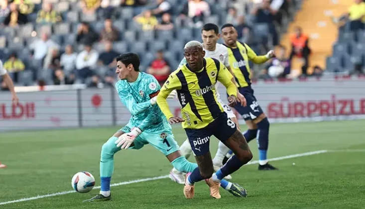 Fenerbahçe, Eyüpspor'u 2-1 Yendi!
