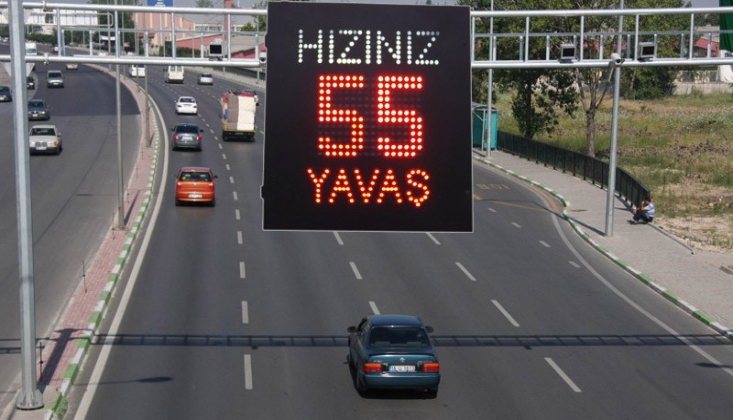 Hız Sınırları Ve Trafik Levhaları Baştan Aşağı Değişiyor
