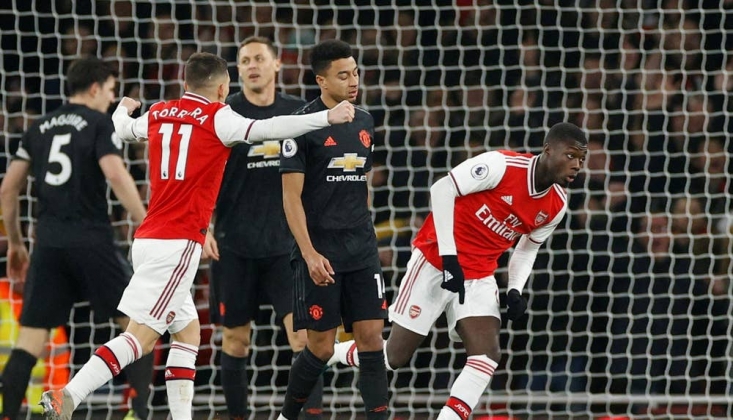 Arsenal, Manchester United'ı İlk Yarıda Devirdi