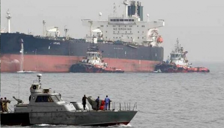 İran'dan Petrol Taşıyan Gemisini Alıkoyan Yunanistan'a 'Korsanlık' Suçlaması