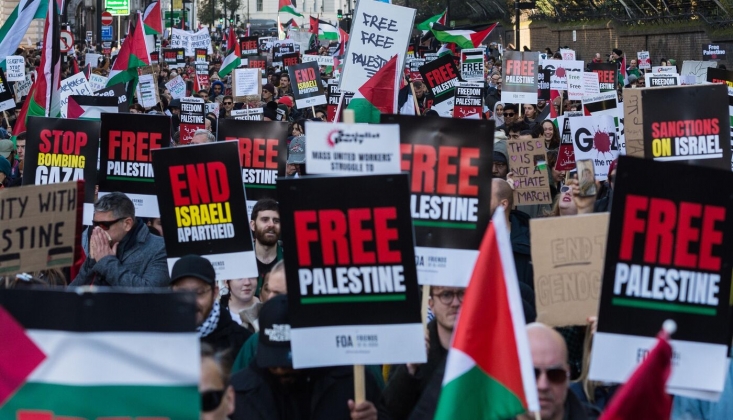 Paris'te ve Londra'da Filistin ve Lübnan İçin Protesto Gösterisi