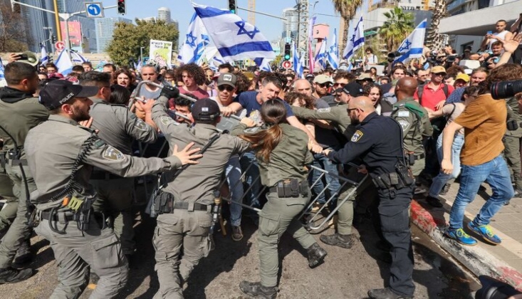 İsrail Polisinden Tel Aviv’de Esir Ailelerine Sert Müdahale