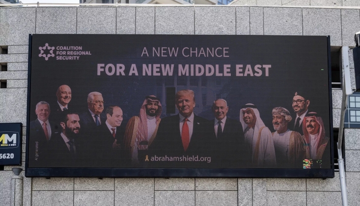  Tel Aviv’de Yeni Orta Doğu Afişi