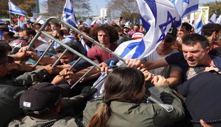 Tel Aviv Sokakları Yangın Yeri; Polisten Sert Müdahale