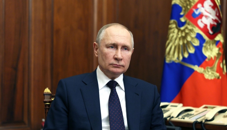 Putin: İran'ın Verdiği Mücadeleyi Destekliyoruz