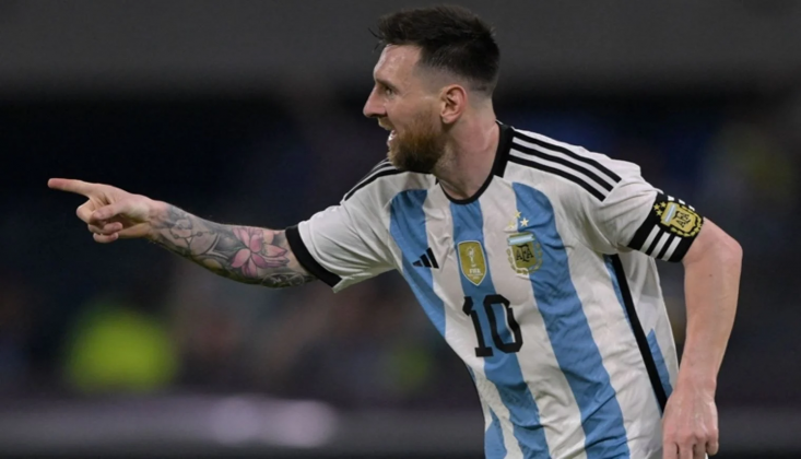 Yıldız Futbolcu Lionel Messi 100'ler Kulübüne Girdi