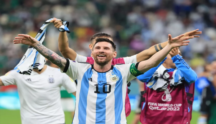 Lionel Messi, Maradona'yı Yakaladı