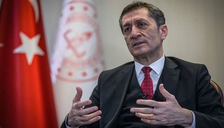 Milli Eğitim Bakanı Ziya Selçuk İstifa Etti