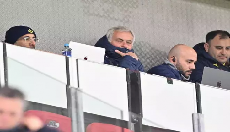 Jose Mourinho Futbolcularına Patladı! AZ Alkmaar Maçının Faturasını Kesti