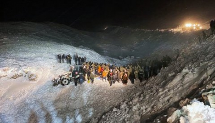 Van’da Çığ Felaketi: 5 Kişi Hayatını Kaybetti!  