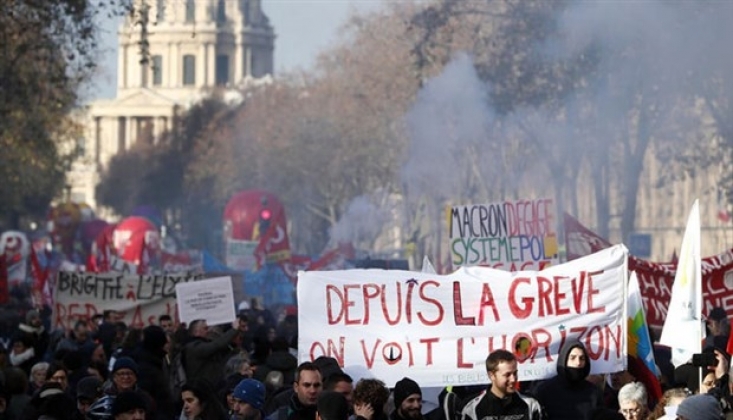 Fransa'da Grev Dalgası Yeniden Başladı