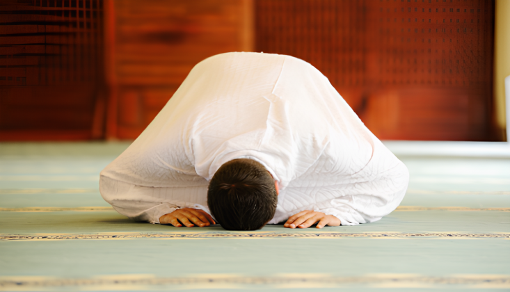 Niçin Namaz Kılıyoruz?