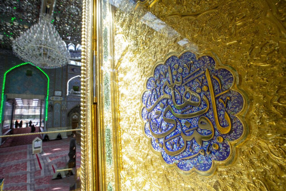 Hz. İmam Hüseyin (a.s) Türbesi Çiçeklerle Süslendi