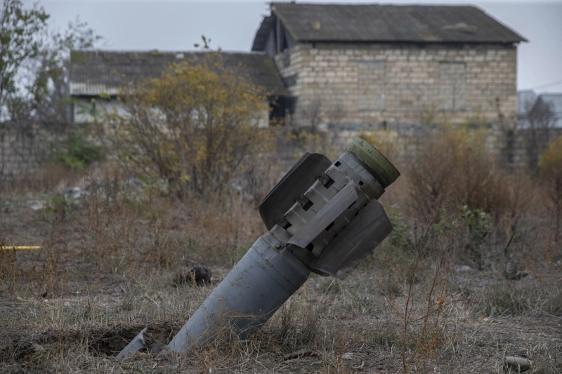 Azerbaycan'ın Terter Kentine Atılan Patlamamış Smerch Füzesi Etkisiz Hale Getirildi