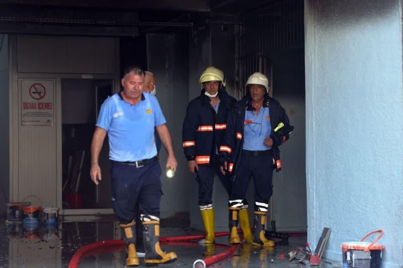 Mersin'deki Lisenin Kimya Laboratuvarında Patlama